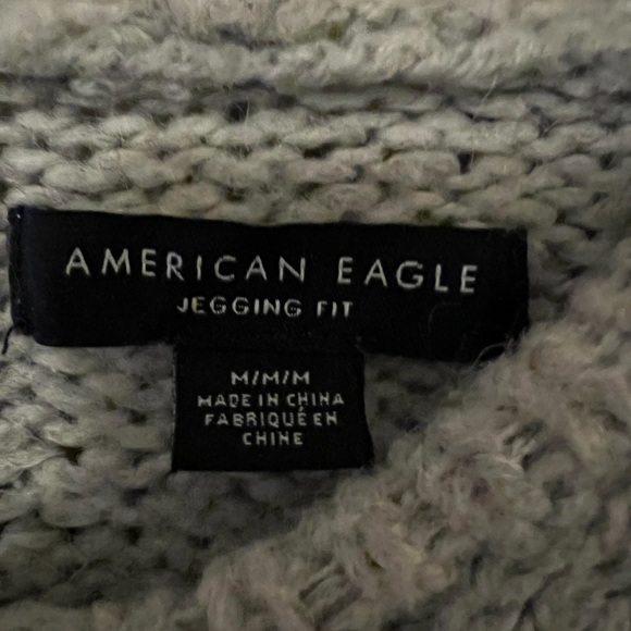 American Eagle sweater with hood - Picture 3 of 5